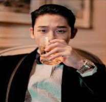 Jung Hae In consuming alcohol